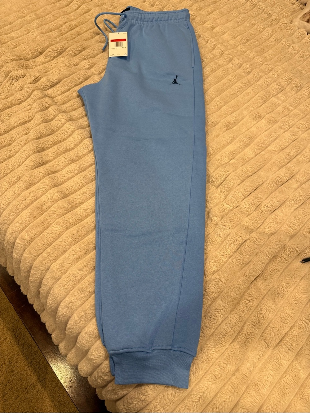 Jordan Men’s Blue Fleece Jogger Pants. Standard fit